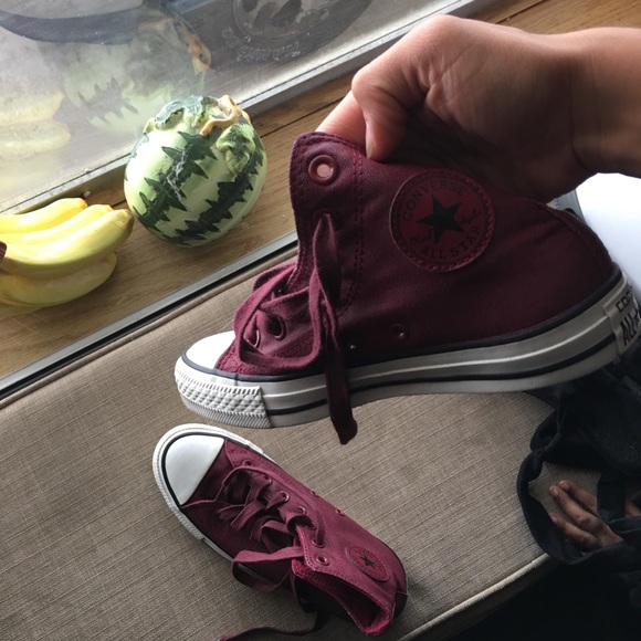 Converse - Picture 3 of 5